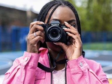 X Series breidt uit met een spiegelloze digitale camera, nieuwe lens én nieuwe app