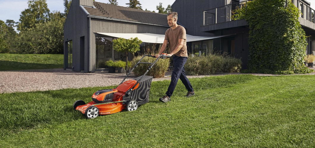 LC 142iS © Husqvarna