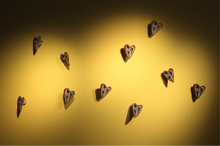 Yto Barrada. Lying Stone Hearts (Fake fossil series, two scorpions an trilobite), 2015 © Yto Barrada. Courtesy Sfeir-Semler Gallery, Hamburg/Beirut; Pace Gallery, Londen; Galerie Polaris, Parijs. Picture (c) Dirk Pauwels