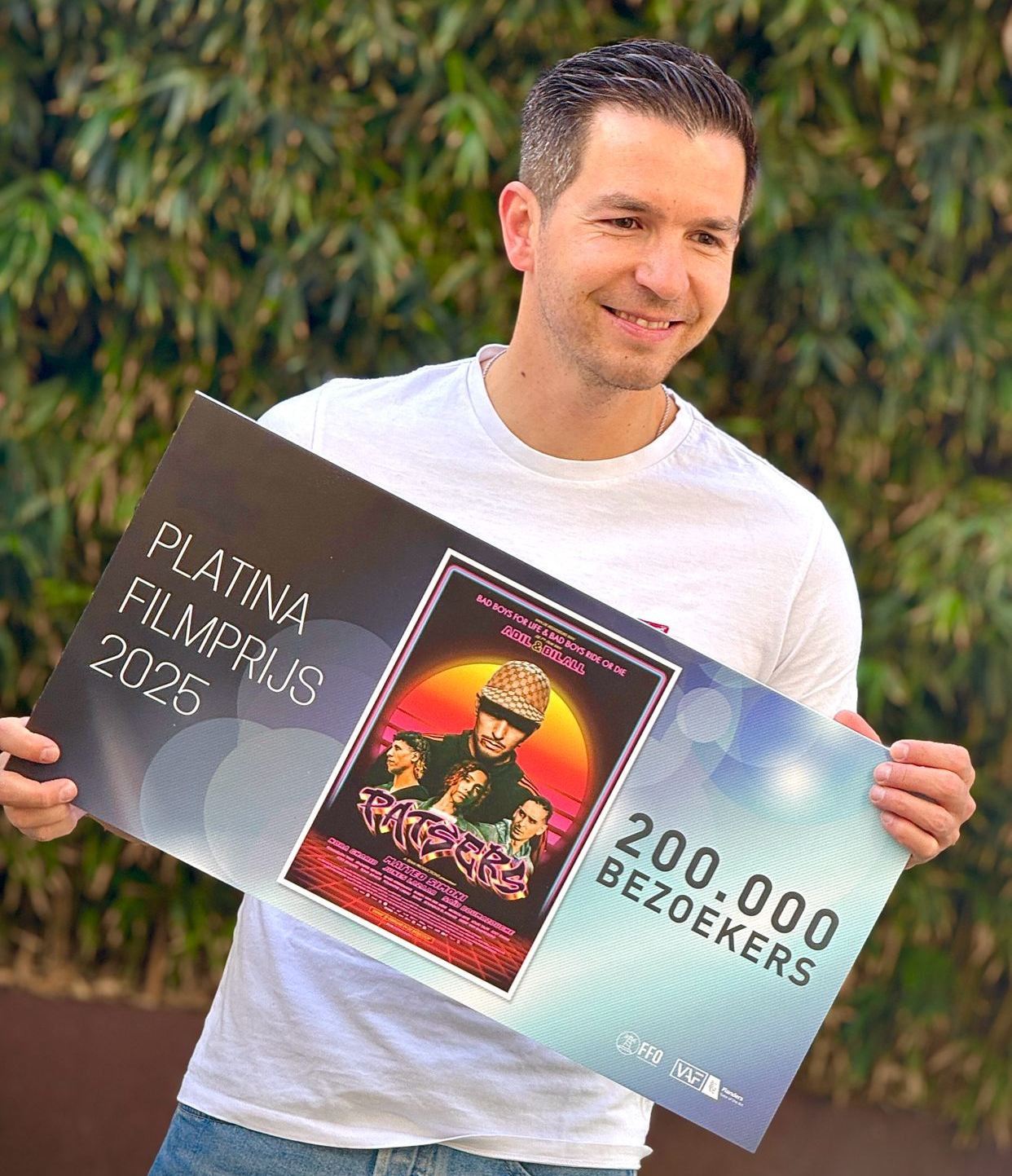 ‘Patsers’ haalt de kaap van 200.000 bezoekers en ontvangt Platina Filmprijs