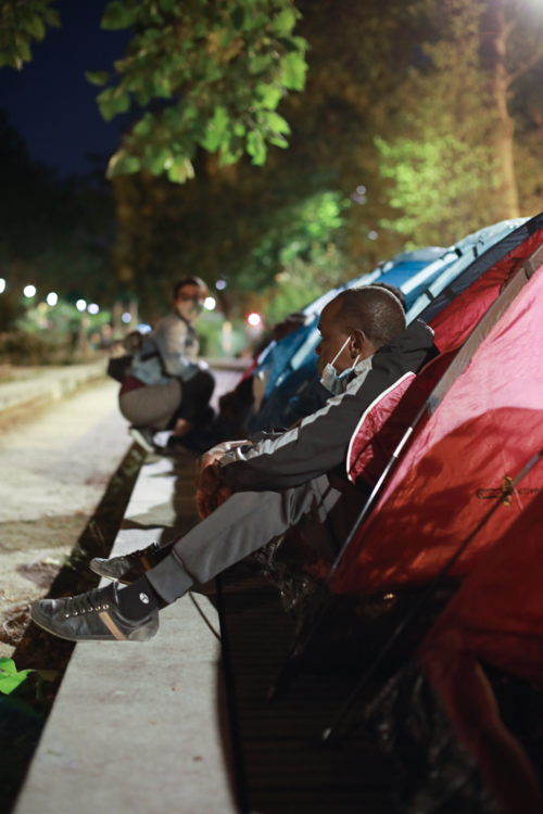 Five organisations have set up a campsite for approximately 100 unaccompanied minors in central Paris. Copyright: Nicolas Guyonnet/MSF