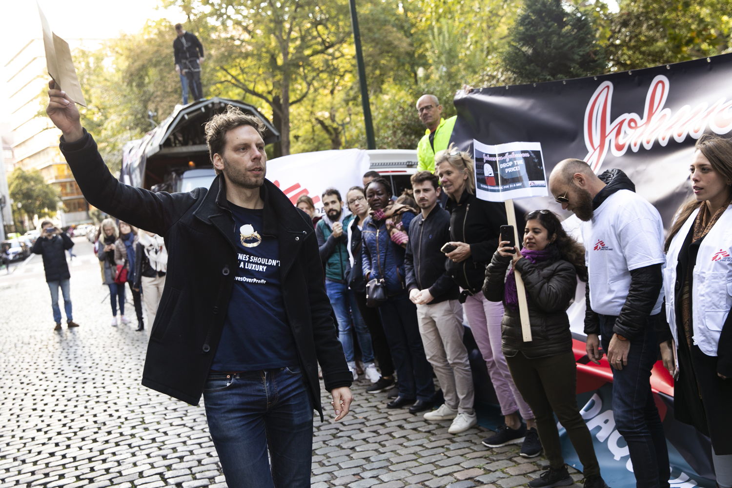 Manifestation devant le siège de Johnson & Johnson à Bruxelles ce 10 octobre 2019  © Albert Masias/MSF