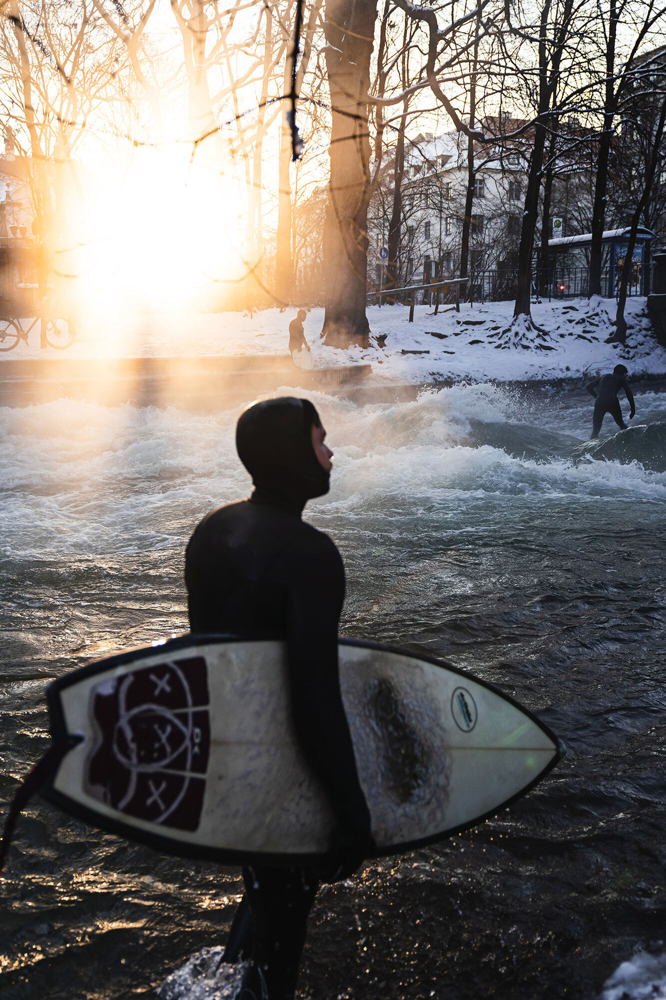 Eisbach river wave © München Tourismus, Jan Saurer