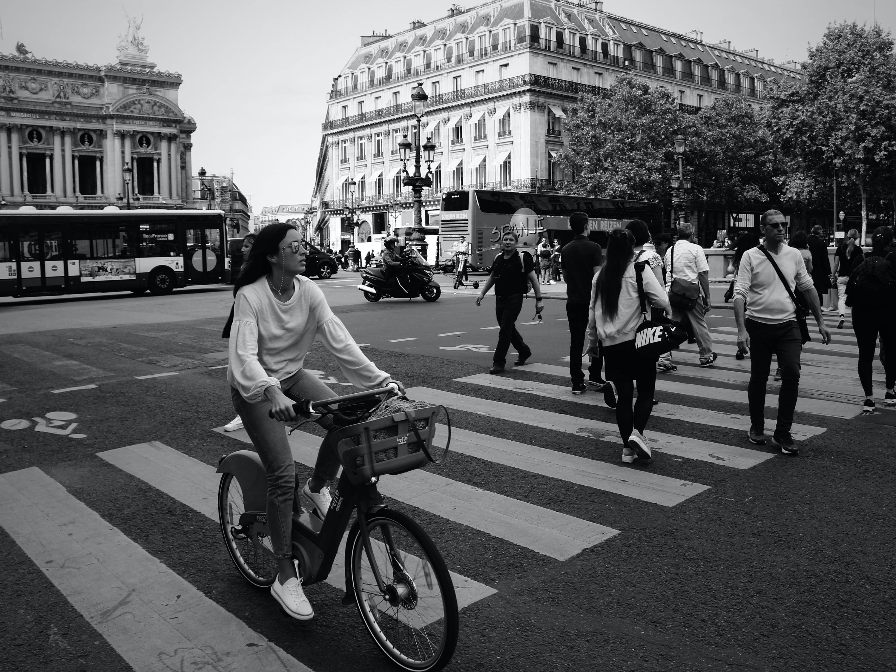 Vianova and RATP teamed up to analyze data on curb usage in Paris