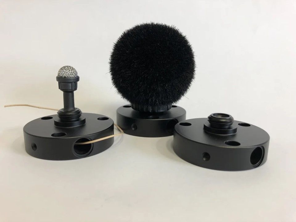 Prototipos del micrófono a prueba de agua y una opción de montaje