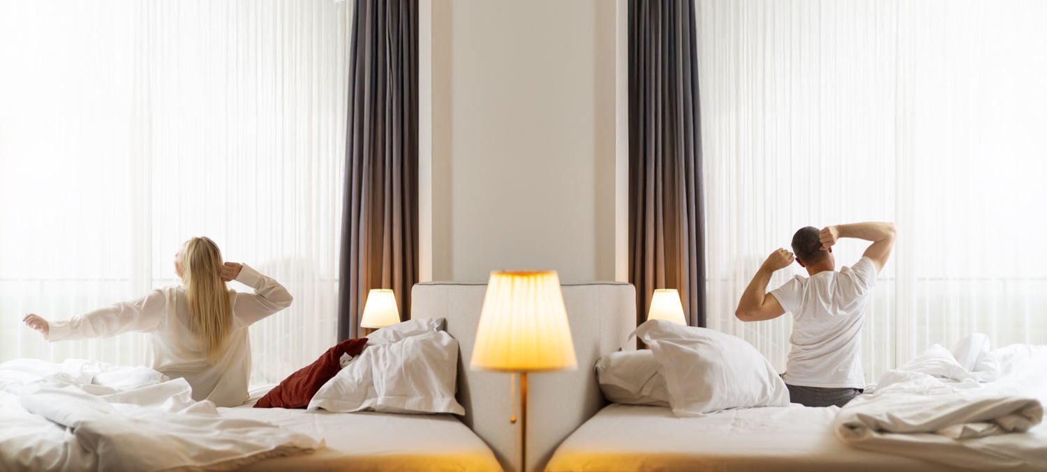 Sleeping Apart Together - Hotel Acropolis