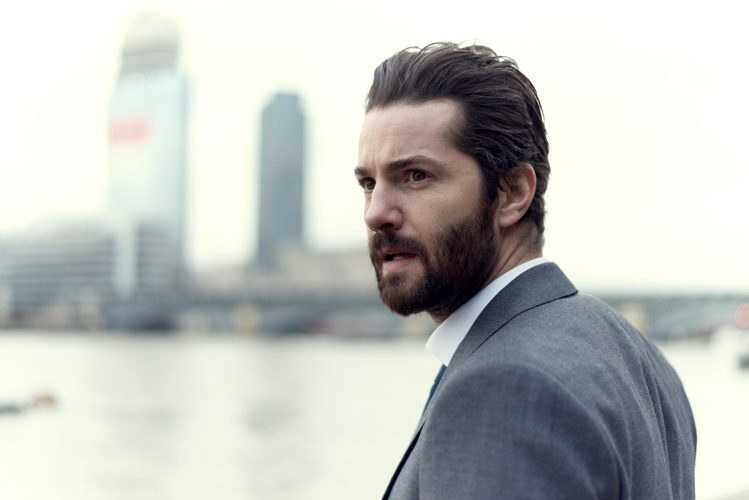 Robert Hicks (Jim Sturgess) - (c) BBC