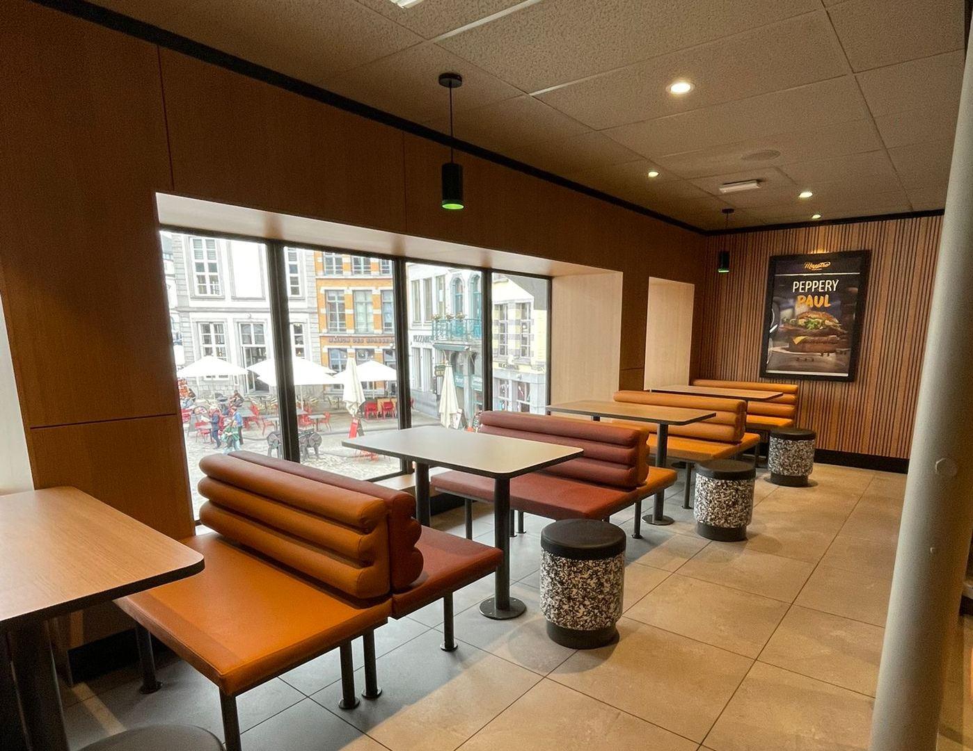 McDonald’s Mons Grand Place rouvre ses portes dans un cadre modernisé