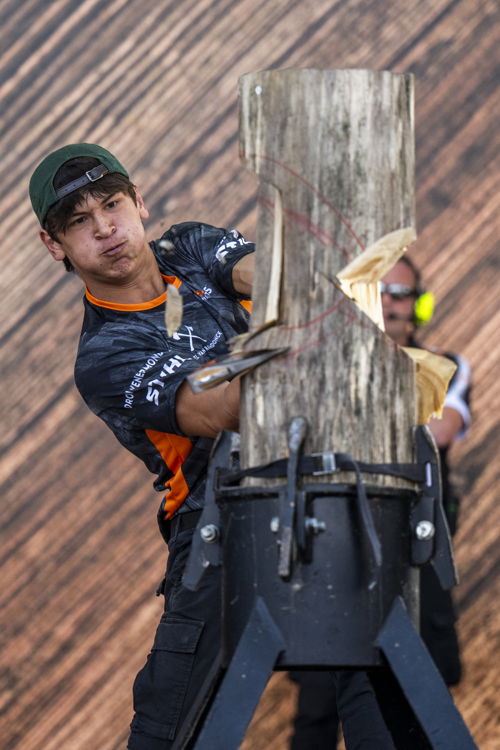 Kamiel Van Raemdonck Standing Block Chop