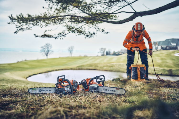 ©Husqvarna 542iXP en T542iXP Chainsaw