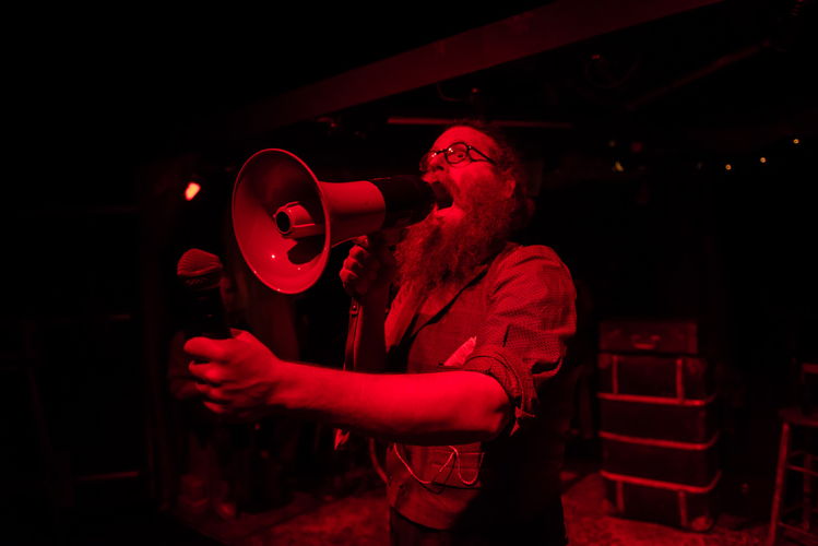 Ben Caplan in Old Stock: A Refugee Love Story / Photo by Stoo Metz