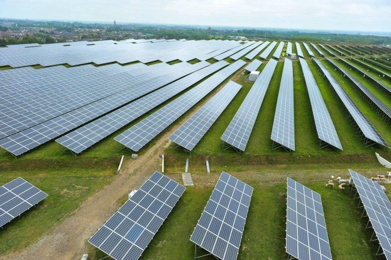 Fabriek Energiek - luchtfoto zonnepanelen