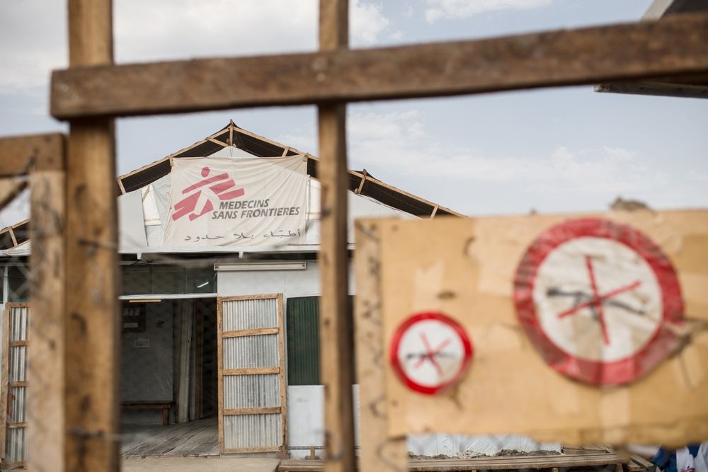 South Sudan, Malakal, Base of the Un (PoC). Medical staff of MSF at work in the clinic inside the UN compound. MSf is treating patients with Kala Azar, TB and malnourished children in their clinic. Also war injuries of the outside conflict in Malakal are treated here. The pictures show the clinic form outside the UN compound | Date: 28/02/2015 | Photographer: Matthias Steinbach South Sudan, Malakal, Base of the Un (PoC). Medical staff of MSF at work in the clinic inside the UN compound. MSf is treating patients with Kala Azar, TB and malnourished children in their clinic. Also war injuries of the outside conflict in Malakal are treated here. The pictures show the clinic form outside the UN compound | Date: 28/02/2015 | Photographer: Matthias Steinbach