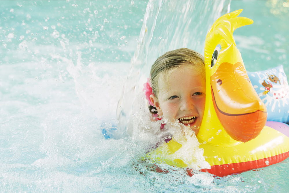 Planschen im Hallenschwimmbad