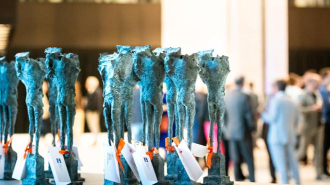 18 inspirerende persoonlijkheden worden VUB fellow: kruisbestuiving tussen wetenschap, onderwijs en samenleving wordt versterkt 