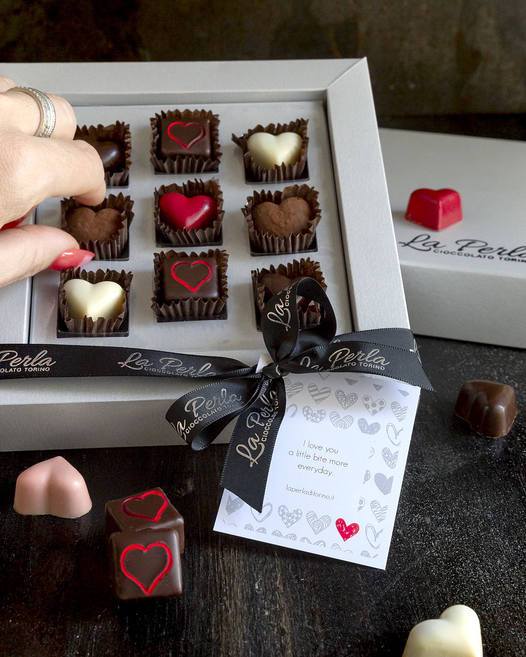 A San Valentino regala(ti) un cuore di cioccolato con le nuove gift box  firmate La Perla di Torino. - Sapori Condivisi