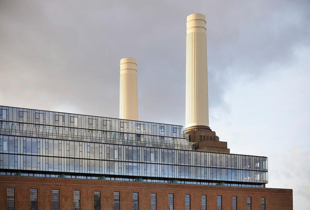 Battersea Power Station Switch House East, London. AKG10210730 © akg-images / view pictures / Hufton+Crow