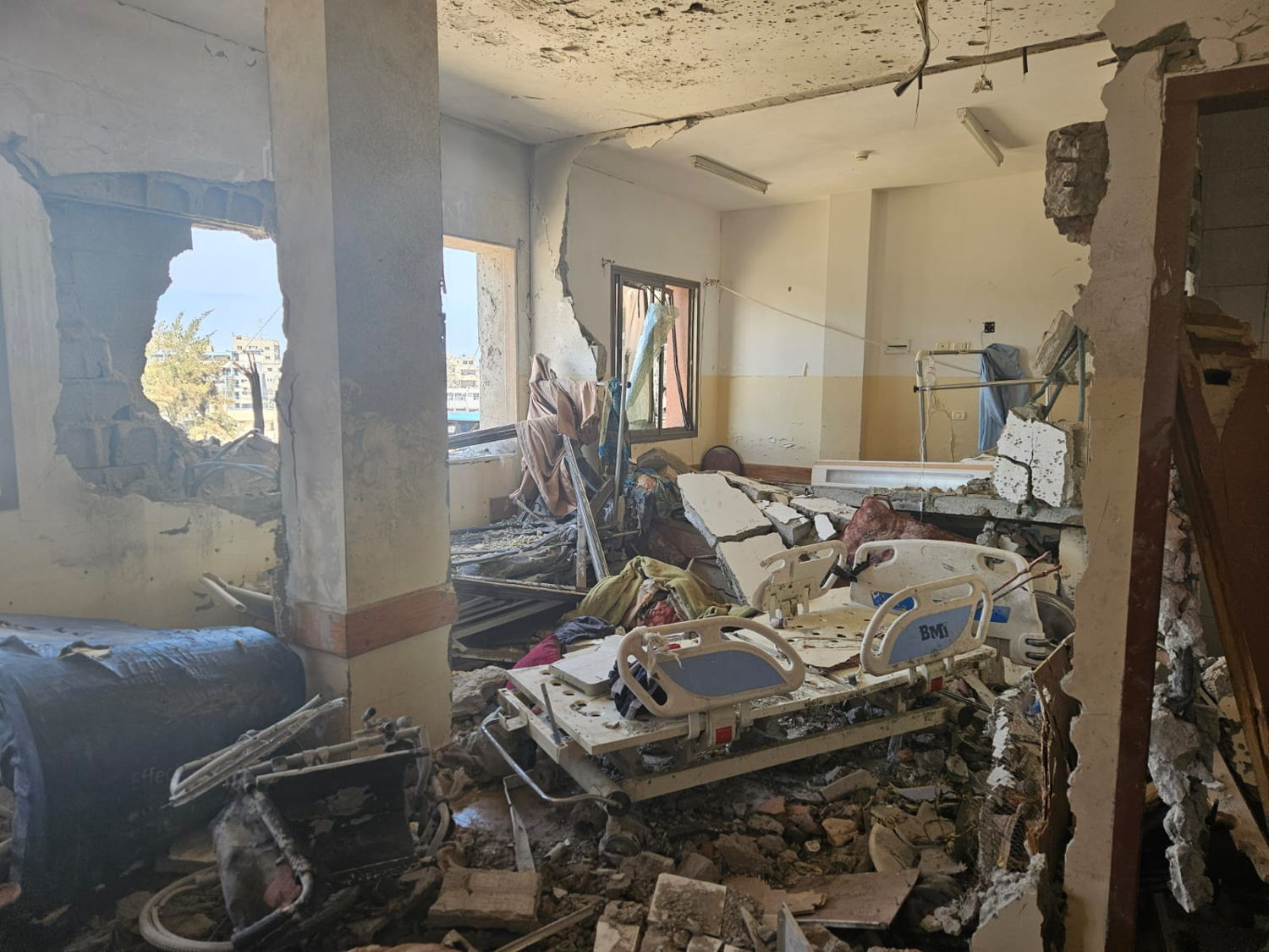 Title: Nasser hospital Copyright: MSF Countries: Palestinian Territories Date taken / Date Recorded: 13 March, 2024 Caption / Description: Photograph taken inside Nasser hospital, 13 March 2024 Page 1