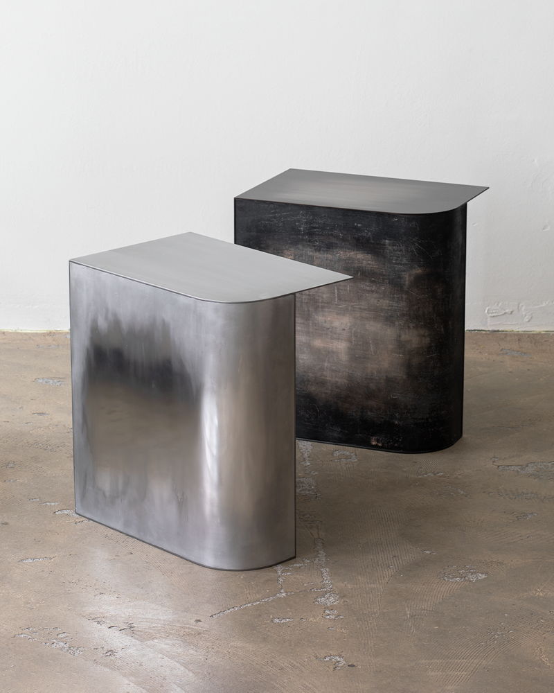 collectible-2022-arch side table-aluminium & weathered-1350x108