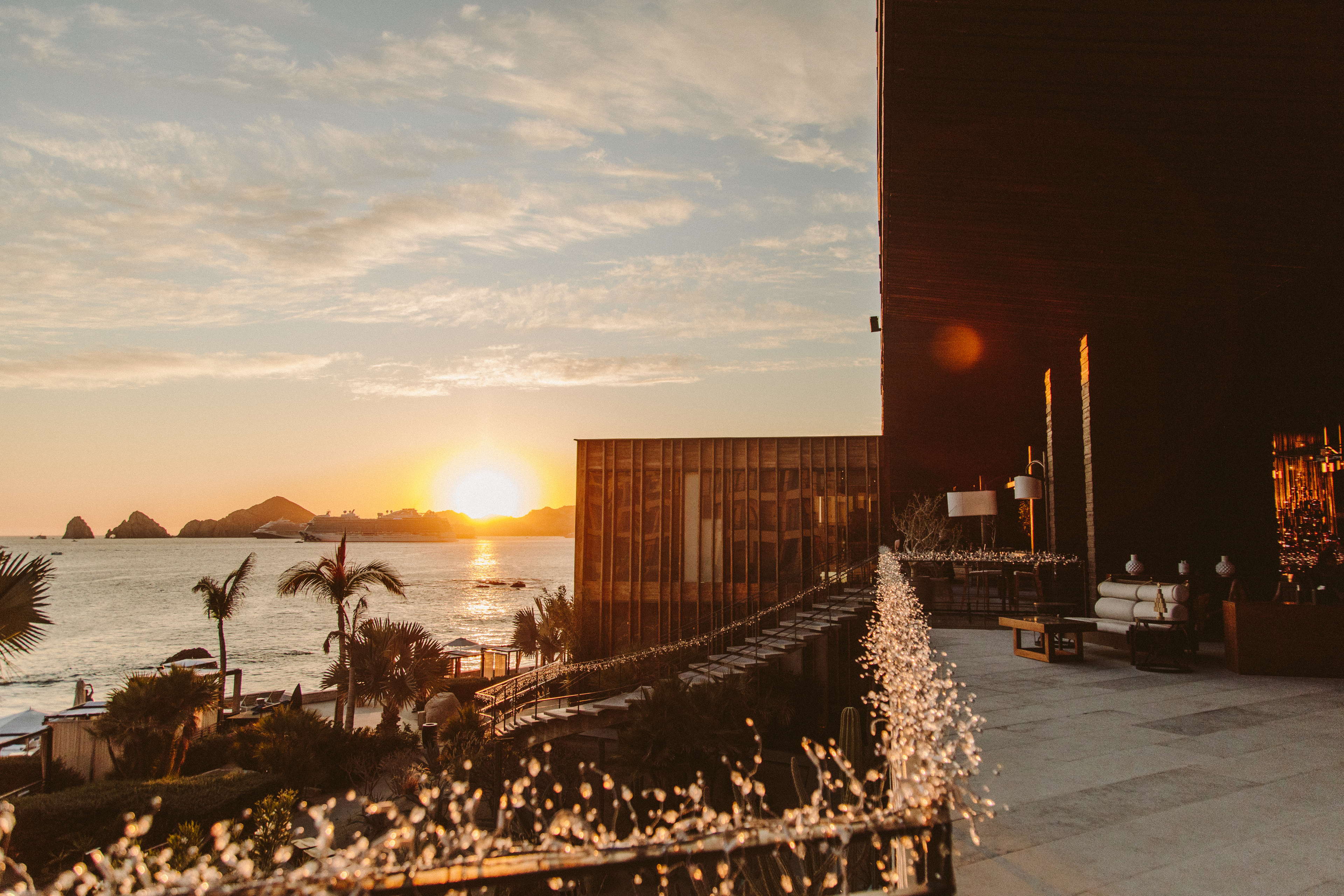 14 days of Thompson: La Magia de las Fiestas llega a The Cape, a Thompson Hotel 