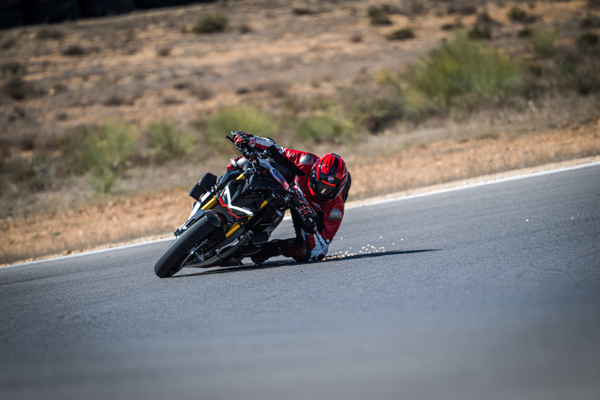 Personaliseer uw Streetfighter V4 met Ducati Performance accessoires 