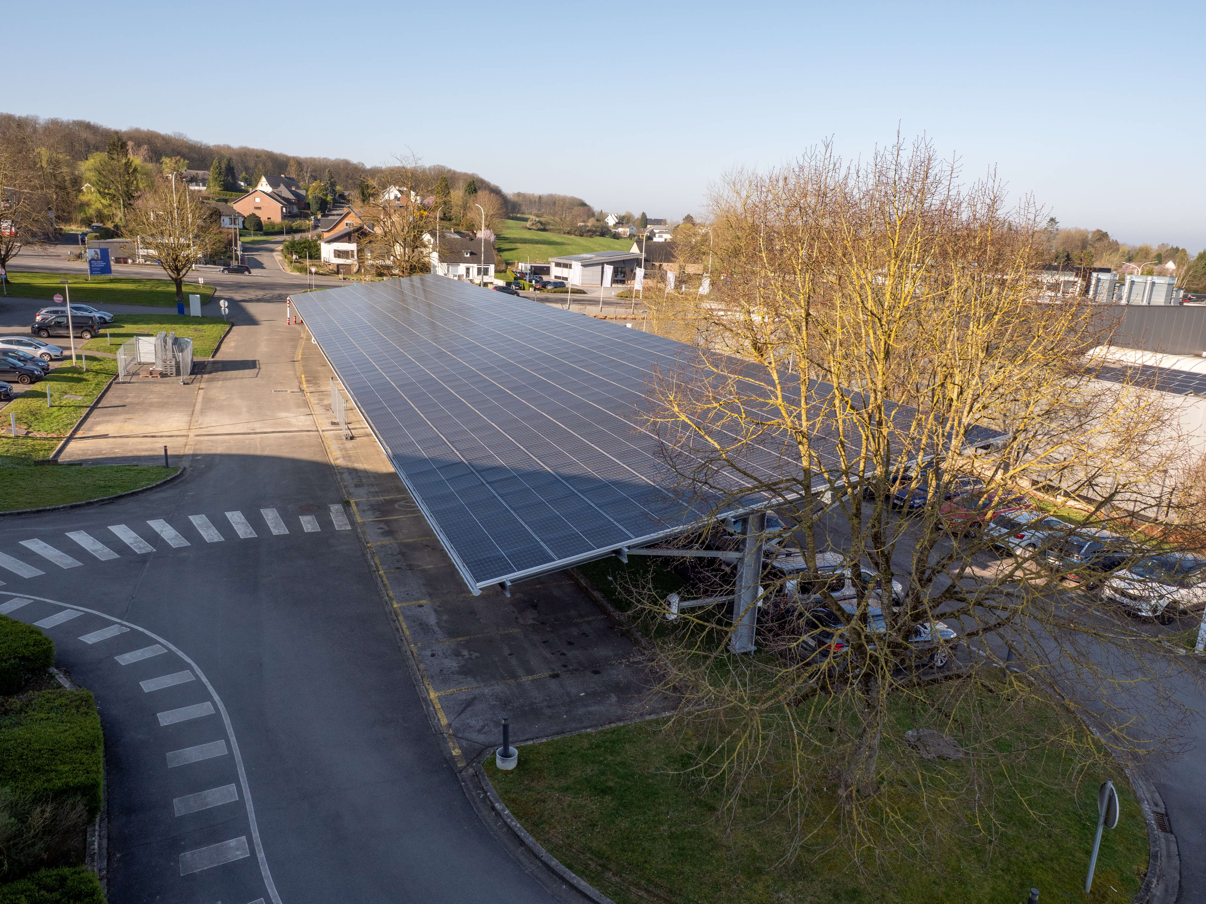 504 nouveaux panneaux solaires sur le site d’UCM à Namur