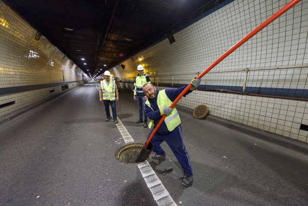 Fluvius vervangt bijna 100 jaar oude elektriciteitskabel in Waaslandtunnel
