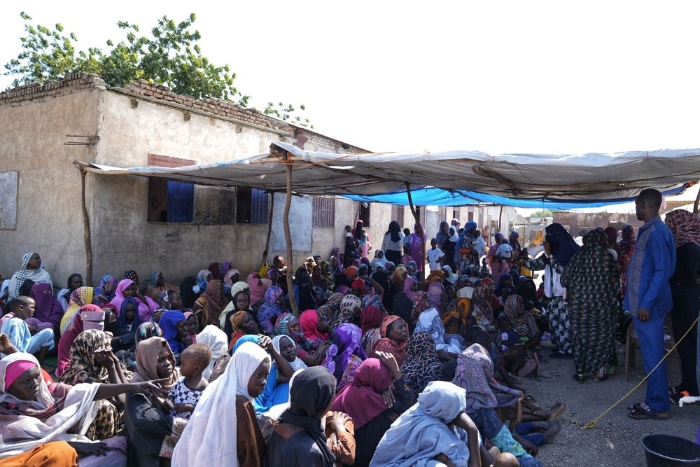 A health promotion session led by MSF on hygiene and how to use the toilet to avoid cholera, in Al Tadamon gathering site, Al Gedaref State. Photographer: Faiz Abubakr | Location: Al Gedaref, Sudan | Date: 21/11/2024