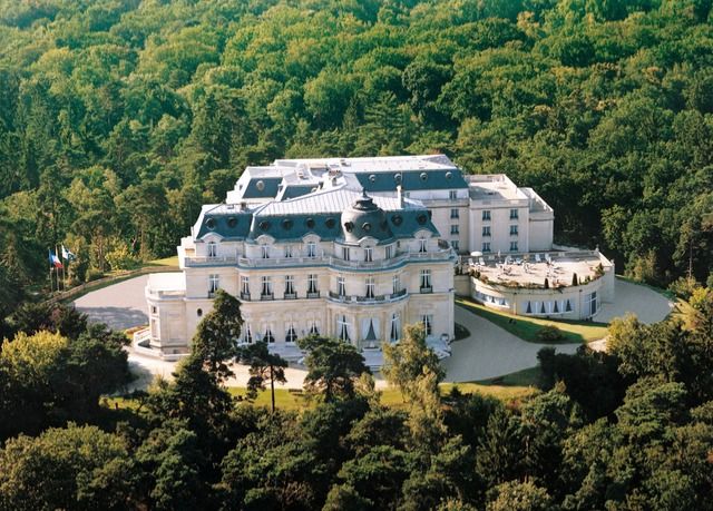 Chateau Hotel Mont Royal Chantilly