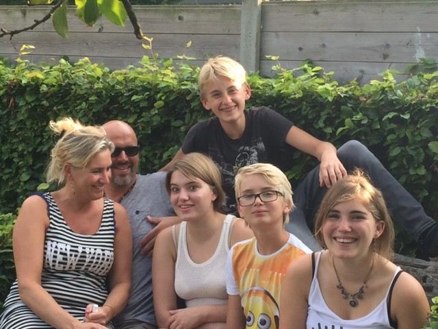 De familie Antheunissens Hallo televisie (c) VRT