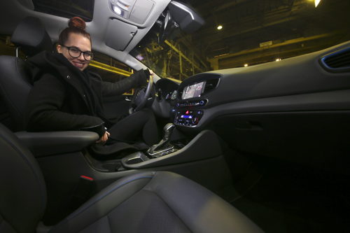 Stefanie Heinzmann / Hyundai IONIQ Hybrid