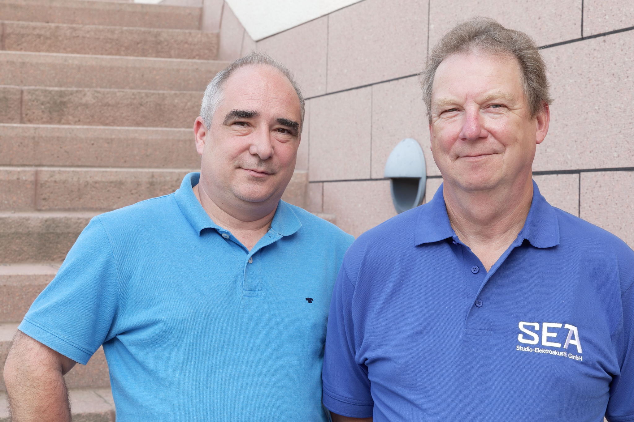Karsten Schröder (left) and Bernd Schiller are particularly impressed by the user-friendliness and battery life of the Sennheiser products Karsten Schröder (left) and Bernd Schiller are particularly impressed by the user-friendliness and battery life of the Sennheiser products