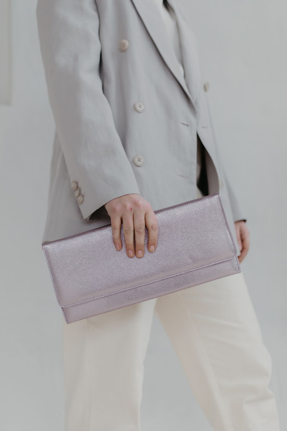 Mieke Dierckx_Folded clutch_Violet shimmer 250€