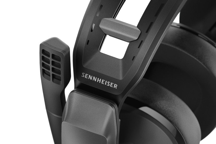 The GSP 670 headband features adjustable contact pressure. The GSP 670 headband features adjustable contact pressure.