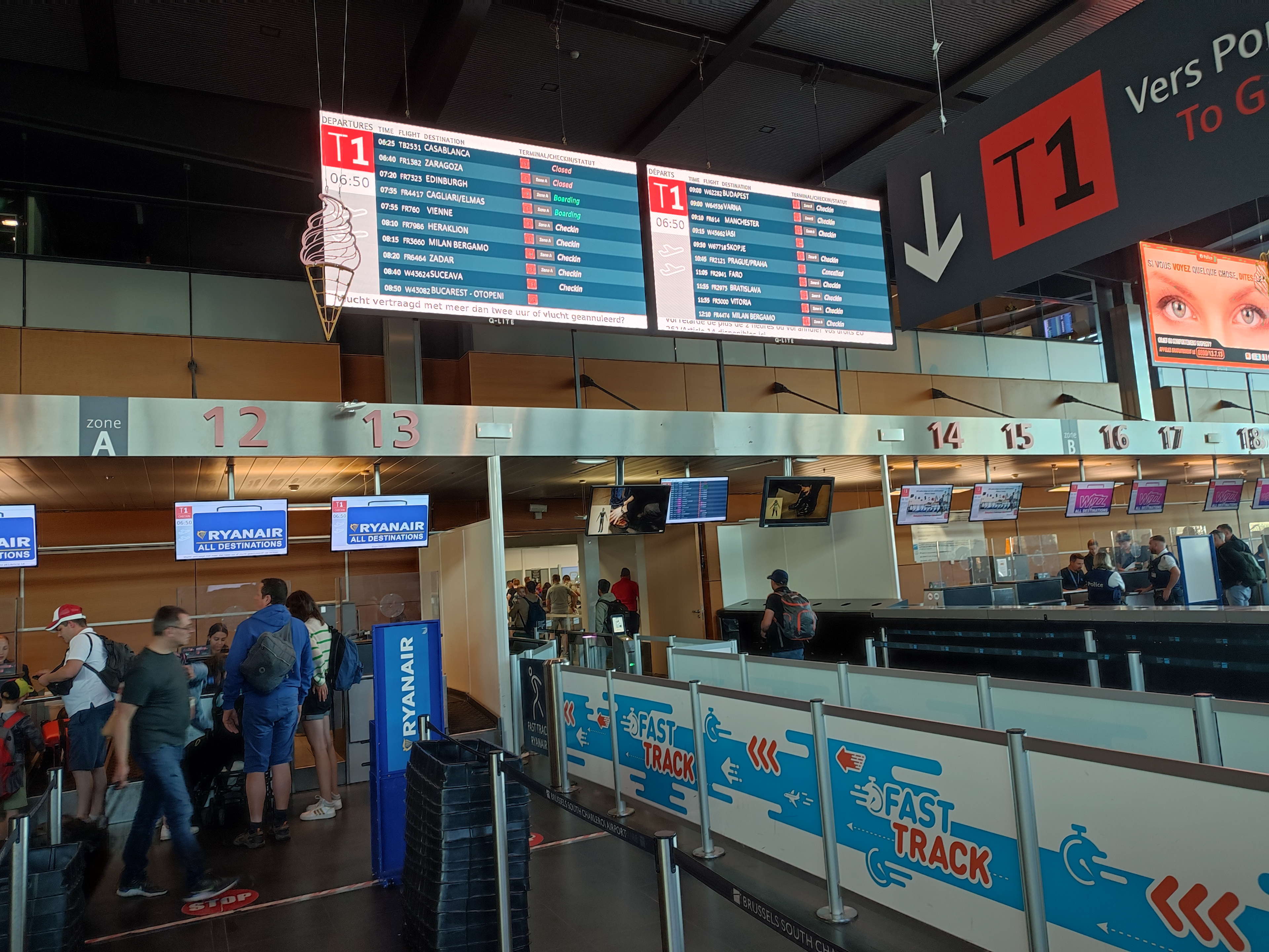 Ryanair calls on Walloon government to deploy extra security staff at Charleroi airport