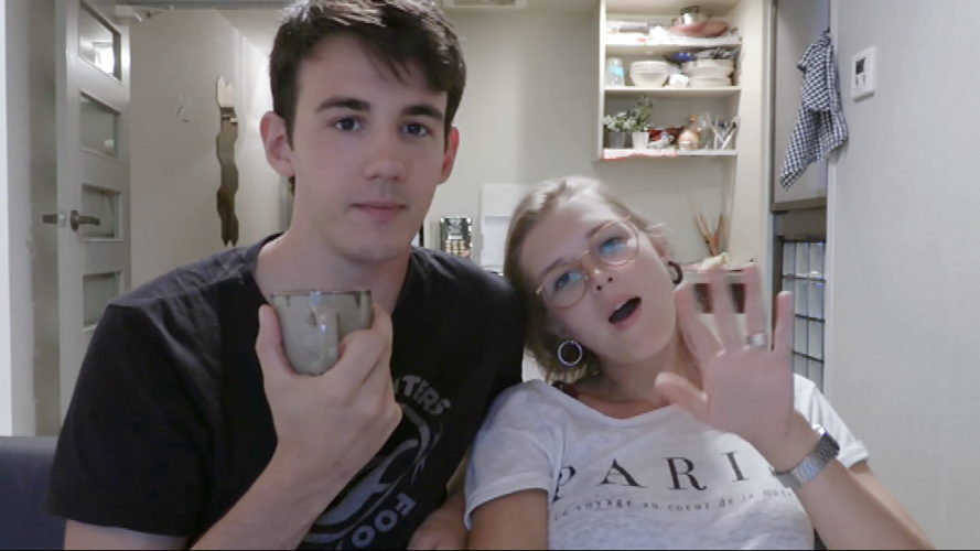 Loïc en Ella in Japan- Iedereen beroemd (c) VRT