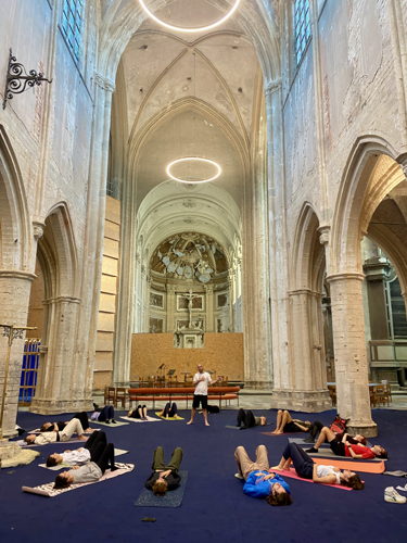 Yoga in de Sint-Jacobskerk