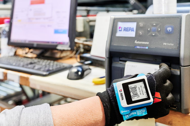 REPA Logistic Center_Barcode Scanner 1