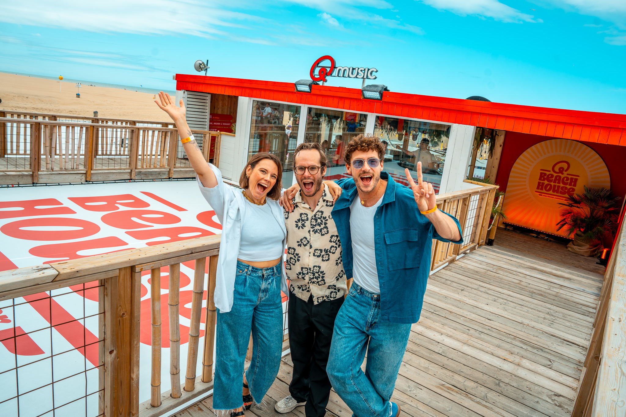 Metejoor & LUNA, Red Sebastian en DJ Licious openen het Q-Beach House in Oostende 