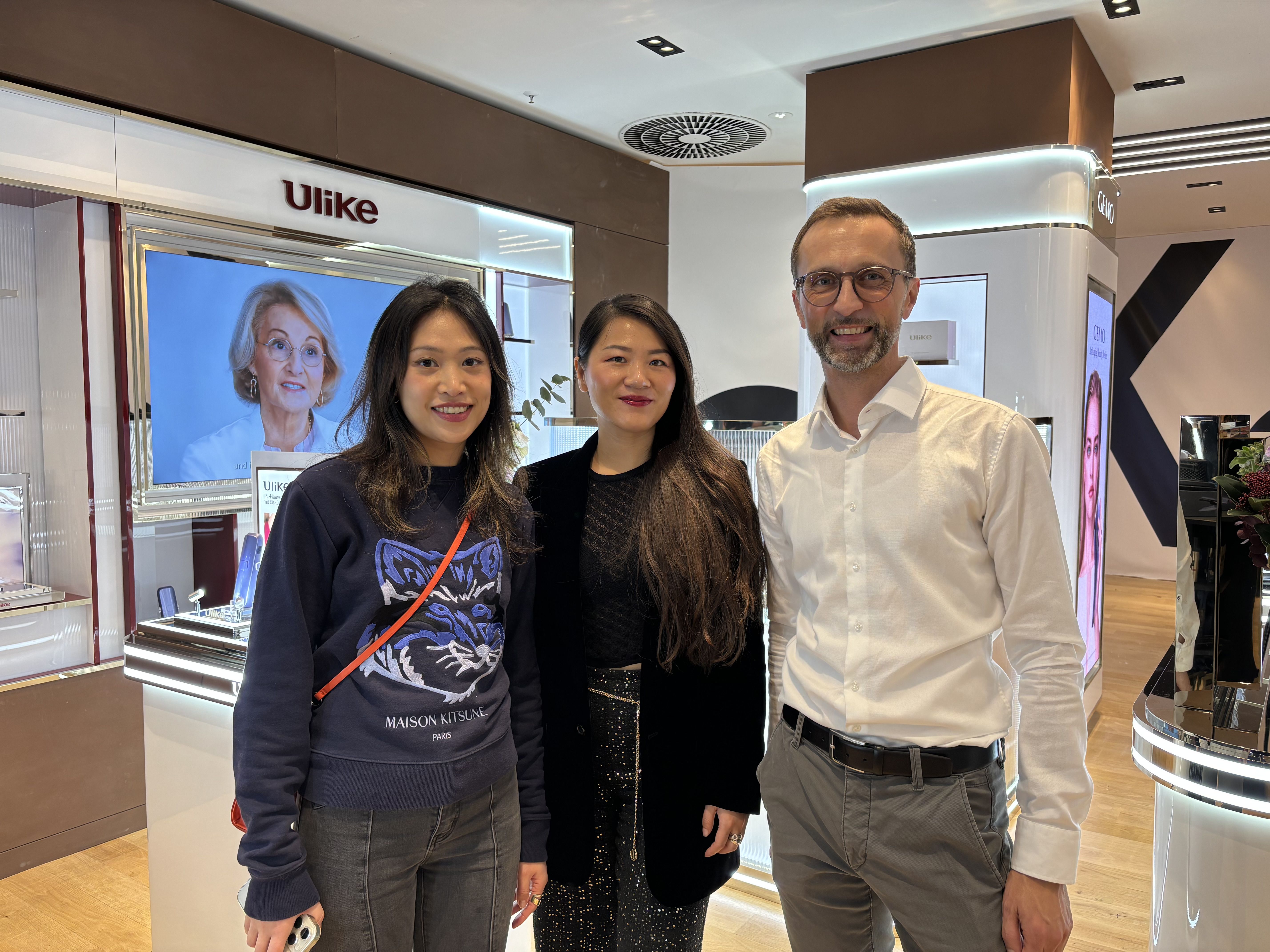 Stephanie Tu (Ulike Senior Commercial Manager), Wanfen Xia (Ulike CMO & Managing Director), Thomas Brandl (Ulike Country Manager D-A-CH)