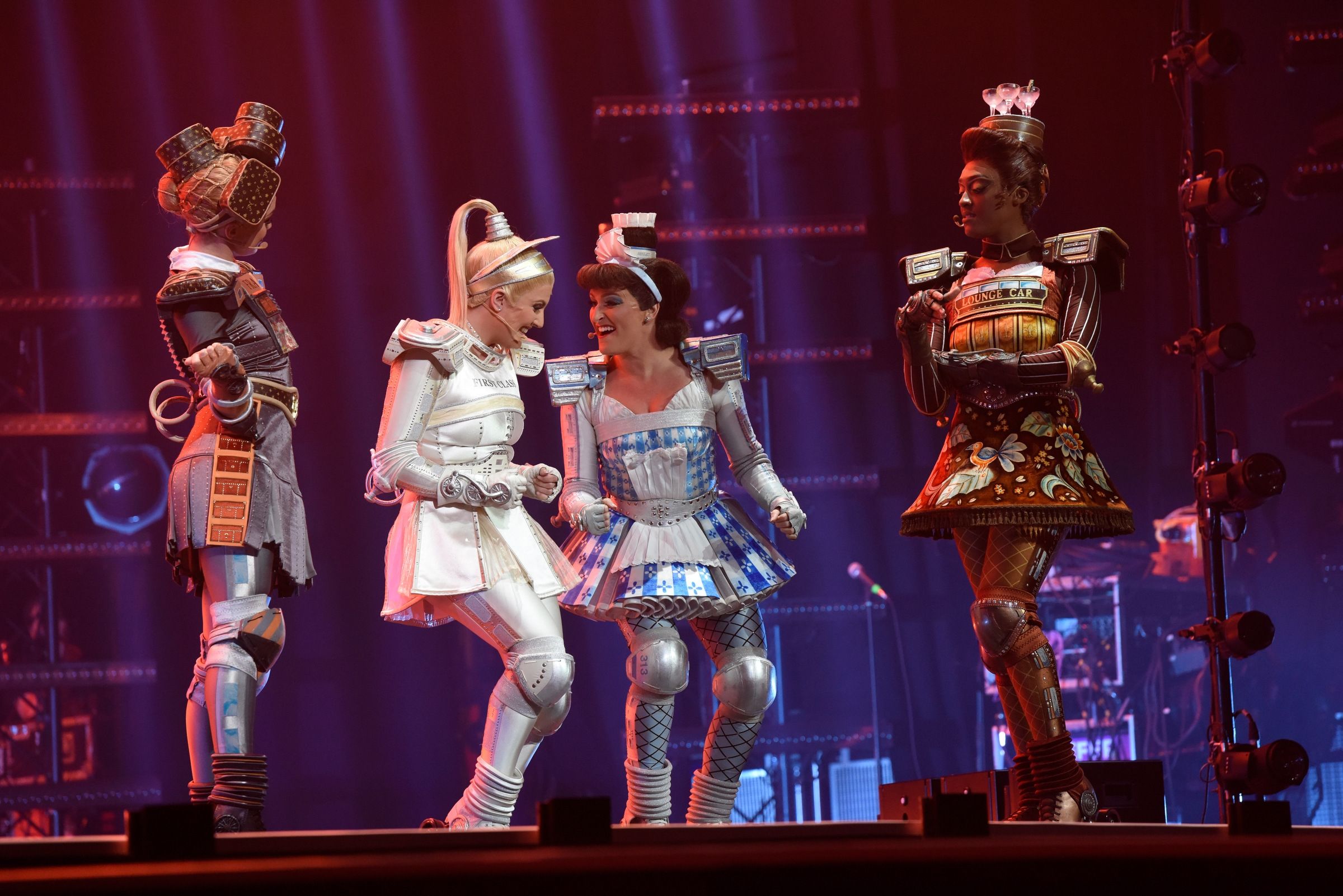 Die Mitglieder des Musical-Ensembles von „Starlight Express“ setzten bei ihrem LEA-Auftritt auf den Taschensender SK 6212 © Ben Pakalski Fotografie