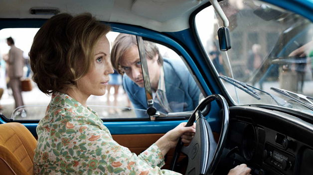 The Same Sky: Lars Weber (Tom Schilling), Lauren Faber (Sofia Helin) - (c) Betafilm