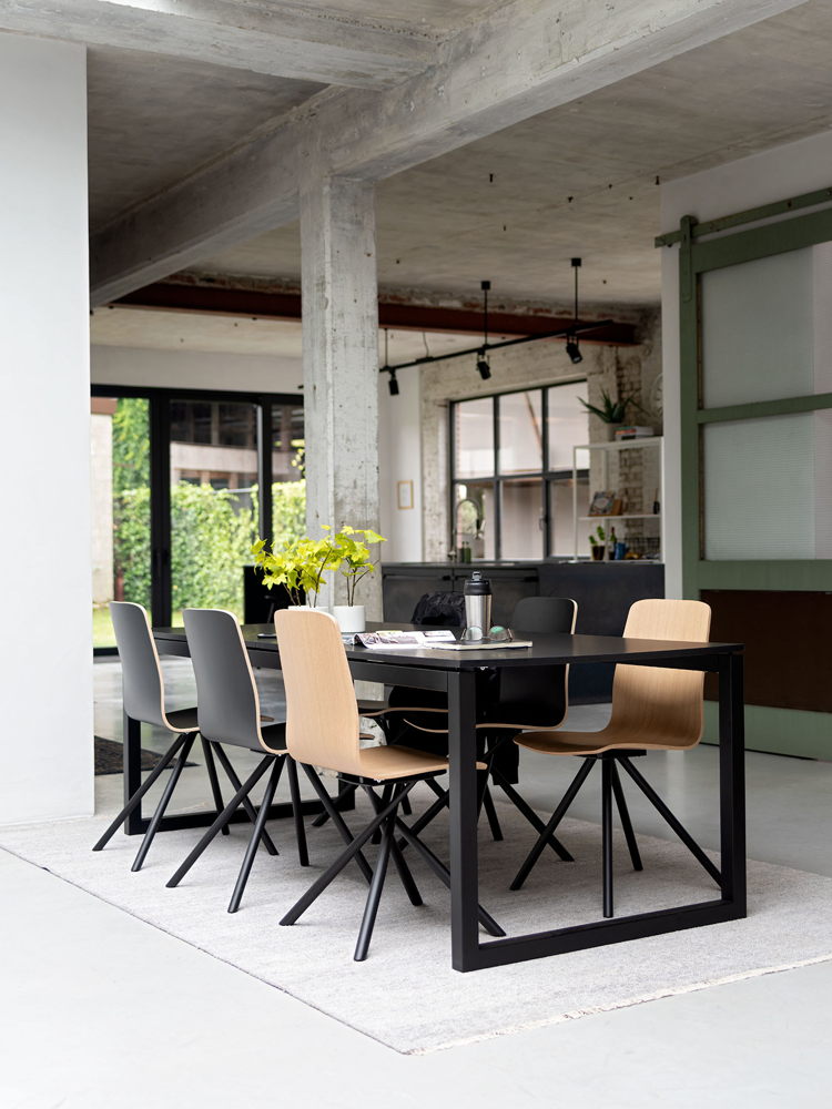 RecorHome FW19_BXL_table_from €893