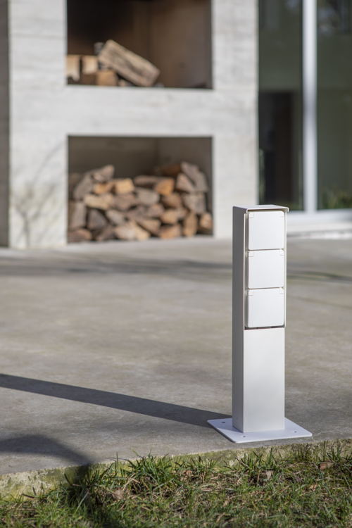 Niko Hydro Garden Post White