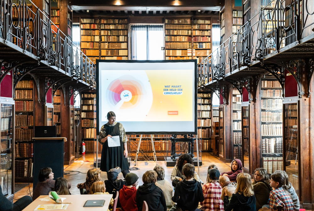 Workshop Cirkelheden in de Erfgoedbibliotheek Hendrik Conscience | foto: LUCID