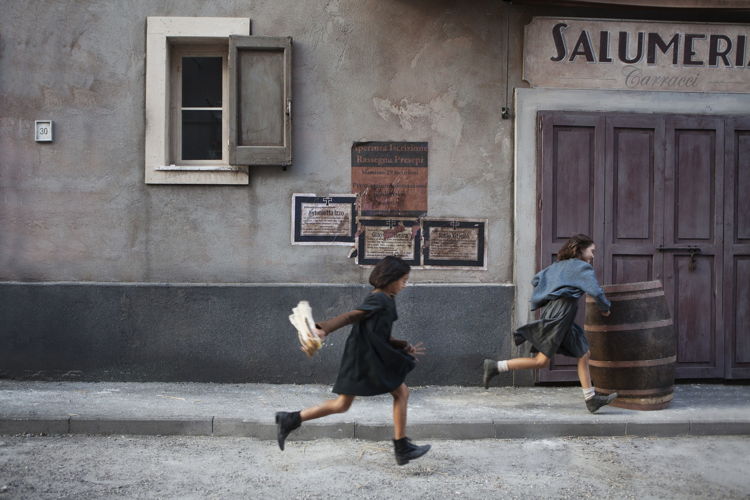 My Brilliant Friend : Elisa Del Genio (Elena) & Ludovica Nasti (Lila) - (c) HBO