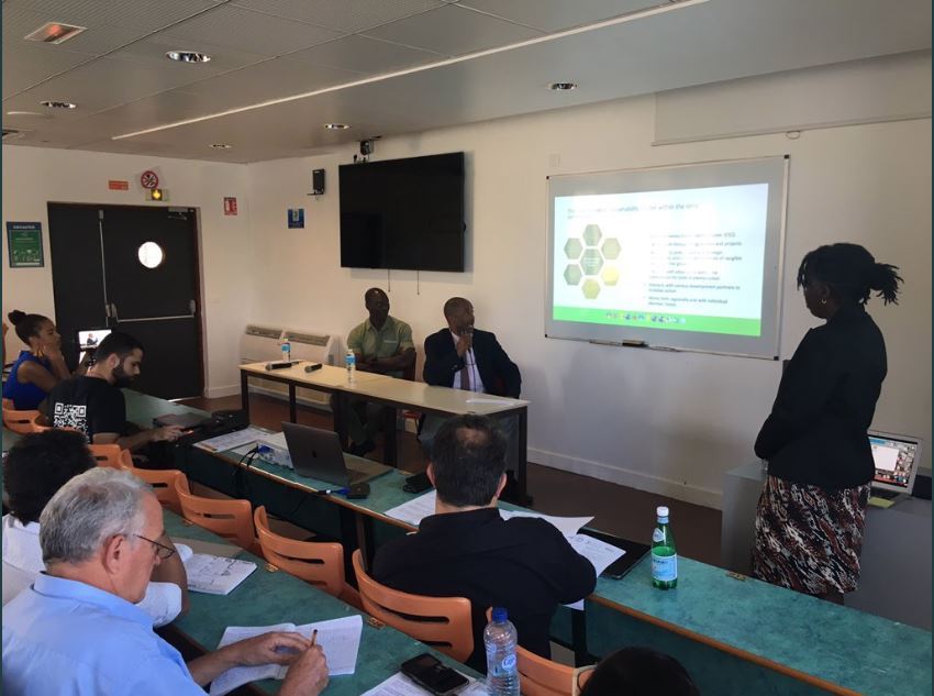 Présentation de Crispin d'Auvergne, Coordinateur pour le Changement climatique et la Gestion des Risques à l’OECS. Crédits photos : Twitter @RUD_GP