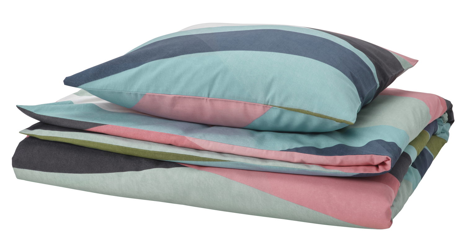 IKEA_January News '25_SVALSTjÄRTAR duvet cover and pillowcase_€14,99_PE955145