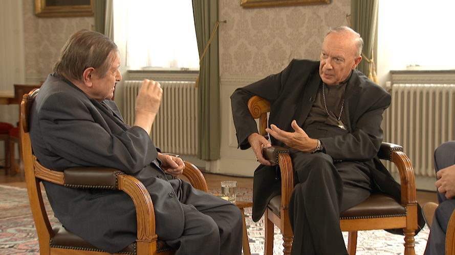 De ketter en de kerkvorst - Aartsbisschop  Léonard en Etienne Vermeersch - (c) VRT en Midlife Cowboy 