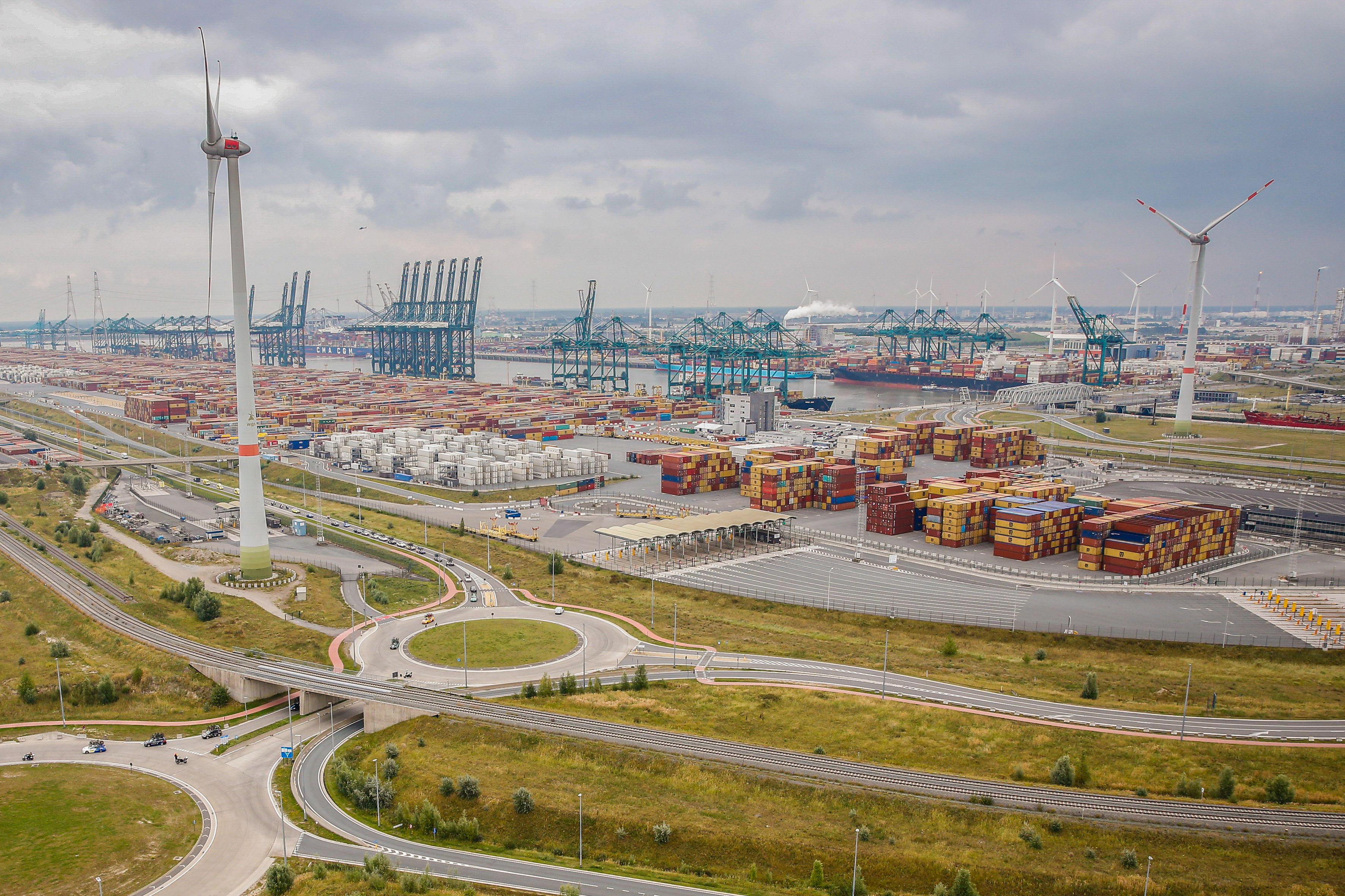 Wind aan de Stroom, Waaslandhaven